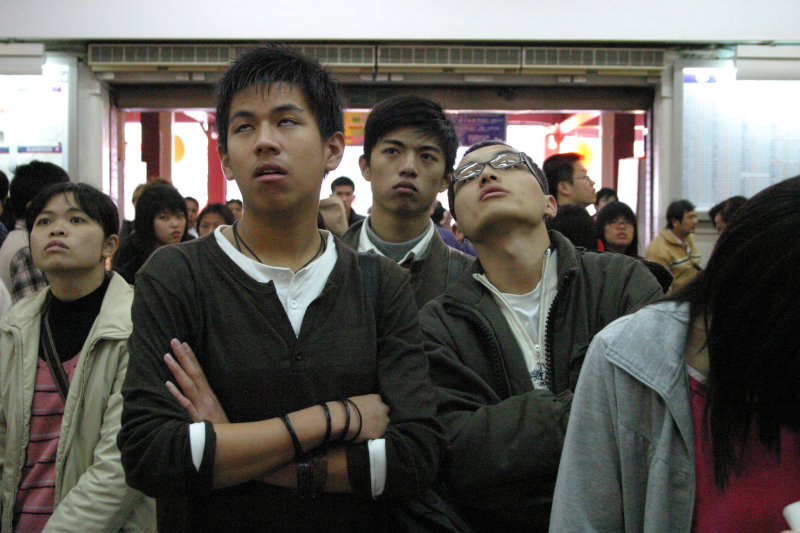 台灣鐵路旅遊攝影台中火車站剪票口2005-02-13攝影照片63
