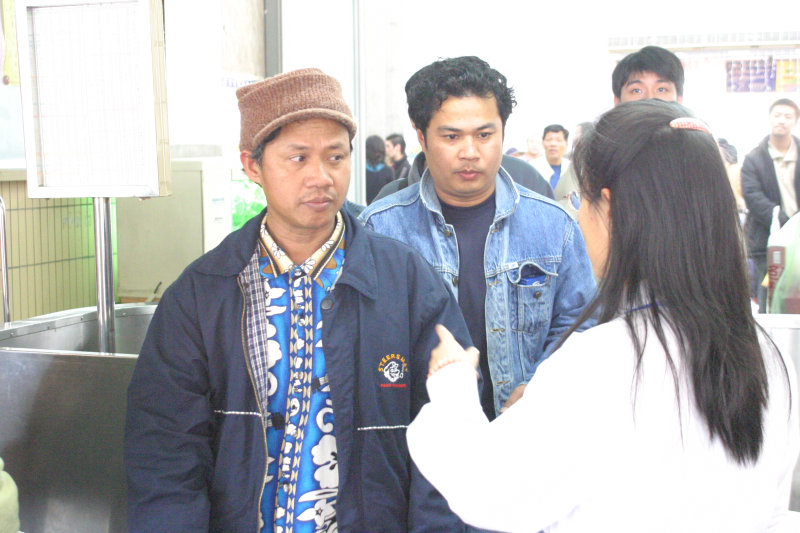 台灣鐵路旅遊攝影台中火車站剪票口2006攝影照片13