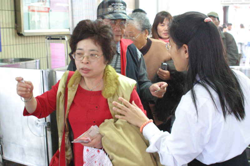 台灣鐵路旅遊攝影台中火車站剪票口2006攝影照片18