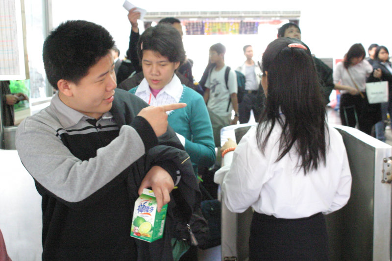 台灣鐵路旅遊攝影台中火車站剪票口2006攝影照片22