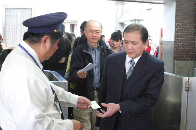 台灣鐵路旅遊攝影台中火車站剪票口2006攝影照片32