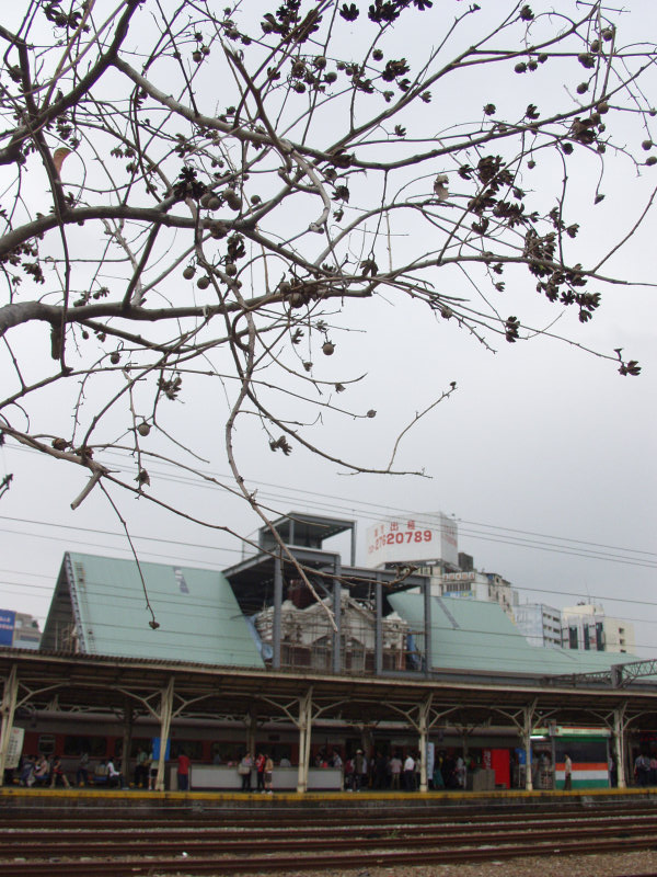 台灣鐵路旅遊攝影台中火車站後站廣場攝影照片21