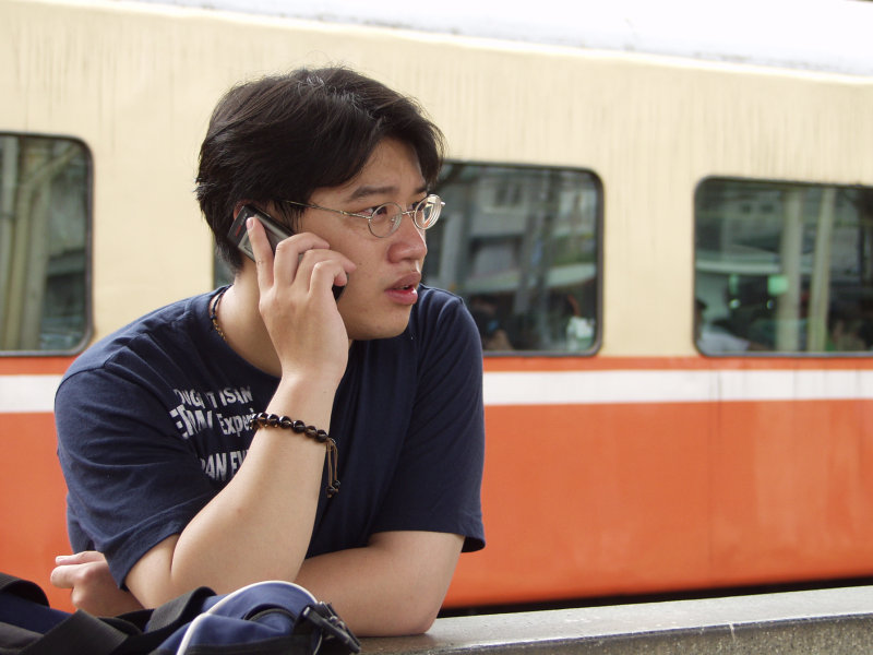 台灣鐵路旅遊攝影台中火車站月台旅客2002年攝影照片140