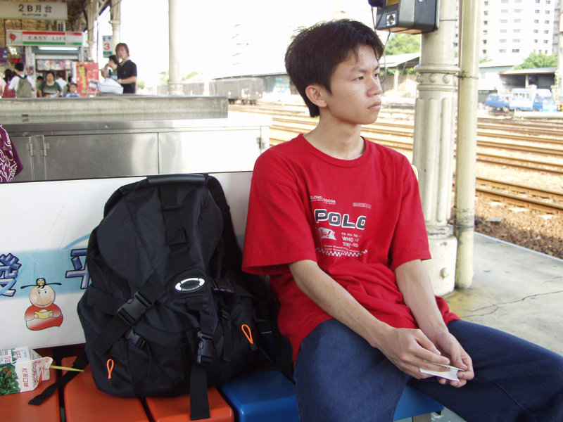 台灣鐵路旅遊攝影台中火車站月台旅客2002年攝影照片170