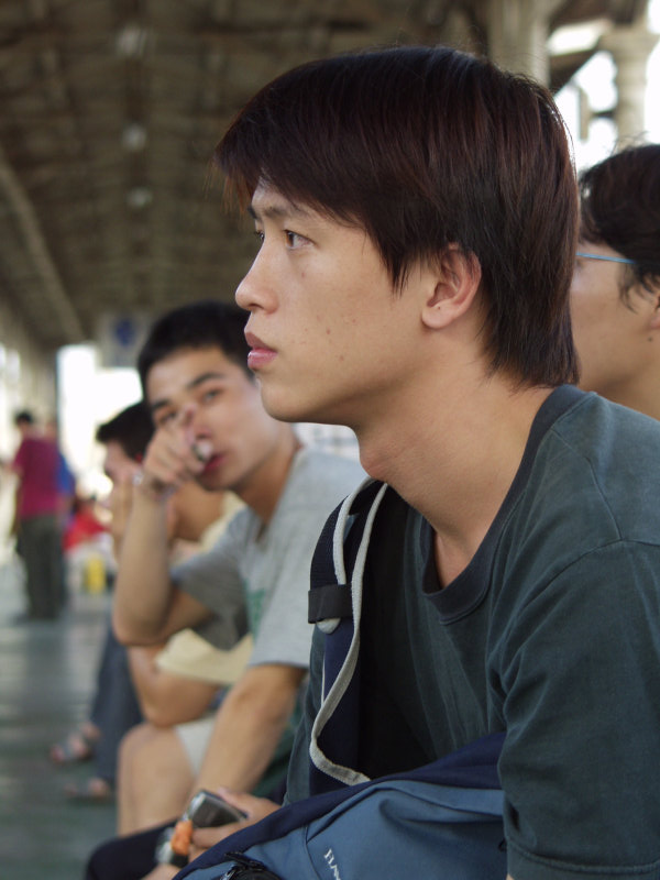 台灣鐵路旅遊攝影台中火車站月台旅客2002年攝影照片181