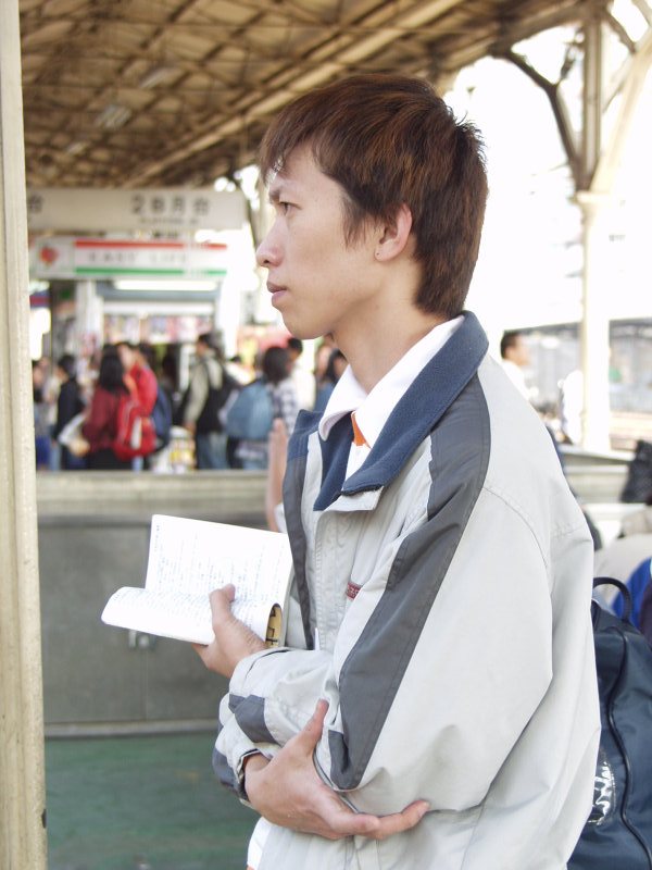台灣鐵路旅遊攝影台中火車站月台旅客2002年攝影照片251