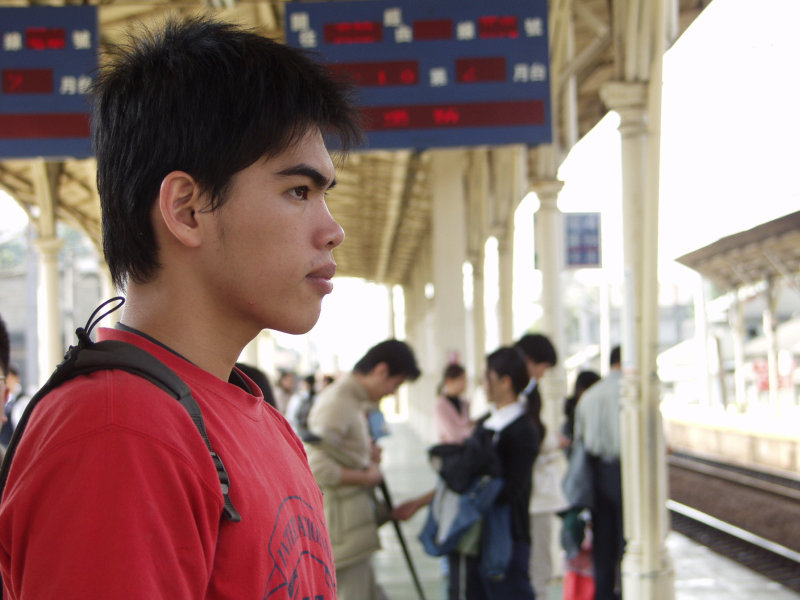 台灣鐵路旅遊攝影台中火車站月台旅客2002年攝影照片281