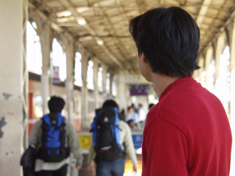 台灣鐵路旅遊攝影台中火車站月台旅客2002年攝影照片290