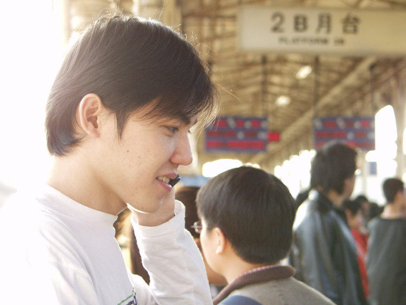 台灣鐵路旅遊攝影台中火車站月台旅客2002年攝影照片321