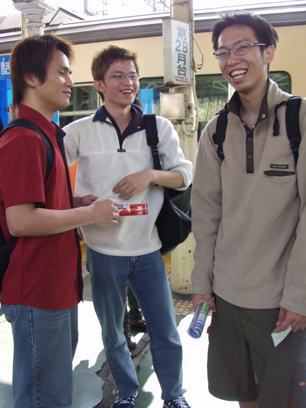 台灣鐵路旅遊攝影台中火車站月台旅客2003年攝影照片58
