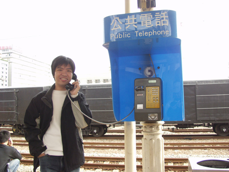 台灣鐵路旅遊攝影台中火車站月台旅客特寫2004攝影照片230