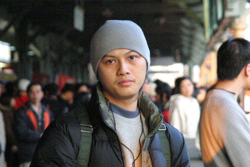 台灣鐵路旅遊攝影台中火車站月台旅客特寫2005攝影照片83
