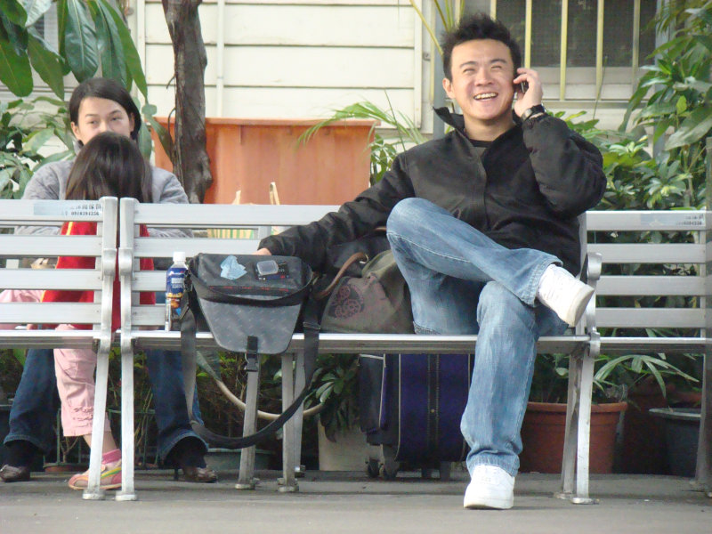 台灣鐵路旅遊攝影台中火車站月台旅客特寫2008攝影照片50