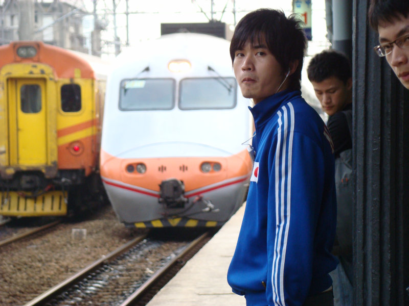 台灣鐵路旅遊攝影台中火車站月台旅客特寫2008攝影照片75