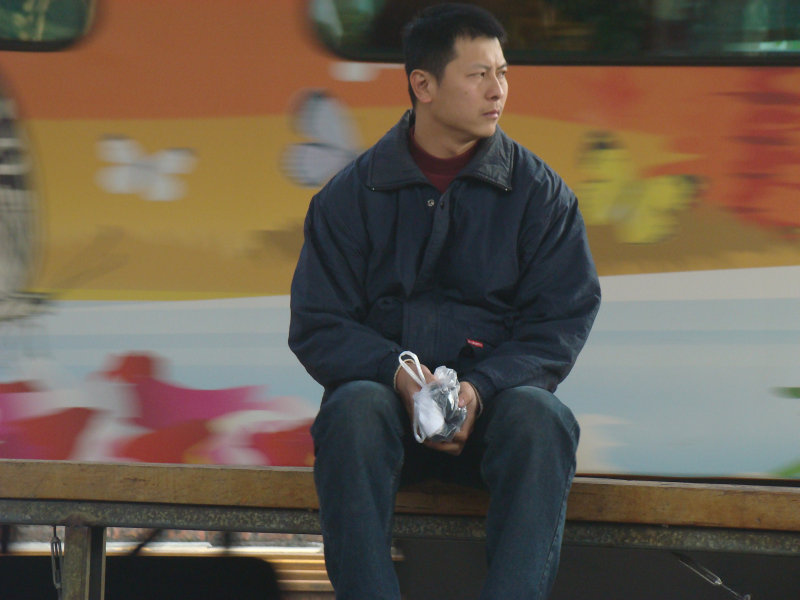 台灣鐵路旅遊攝影台中火車站月台旅客特寫2010攝影照片38