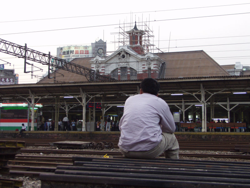 台灣鐵路旅遊攝影台中火車站月台景物篇2002攝影照片5