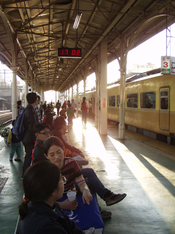 台灣鐵路旅遊攝影台中火車站月台景物篇2002攝影照片38