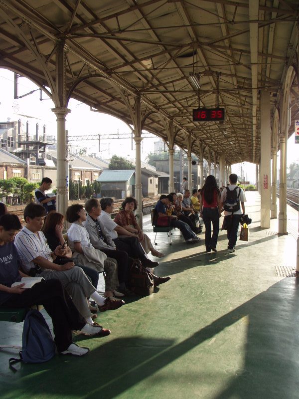 台灣鐵路旅遊攝影台中火車站月台景物篇2002攝影照片39