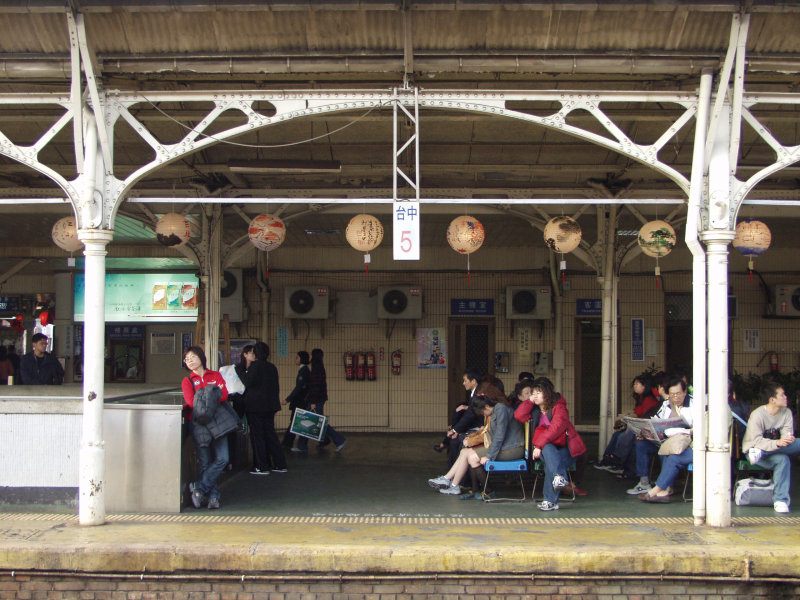 台灣鐵路旅遊攝影台中火車站月台景物篇2003攝影照片6
