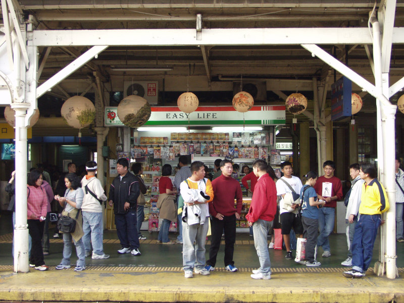 台灣鐵路旅遊攝影台中火車站月台景物篇2003攝影照片7