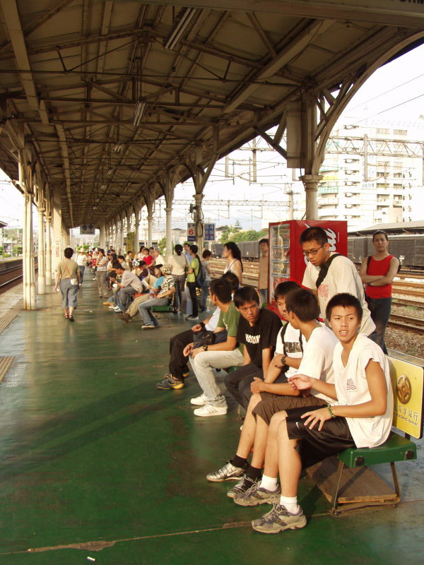台灣鐵路旅遊攝影台中火車站月台景物篇2003攝影照片19