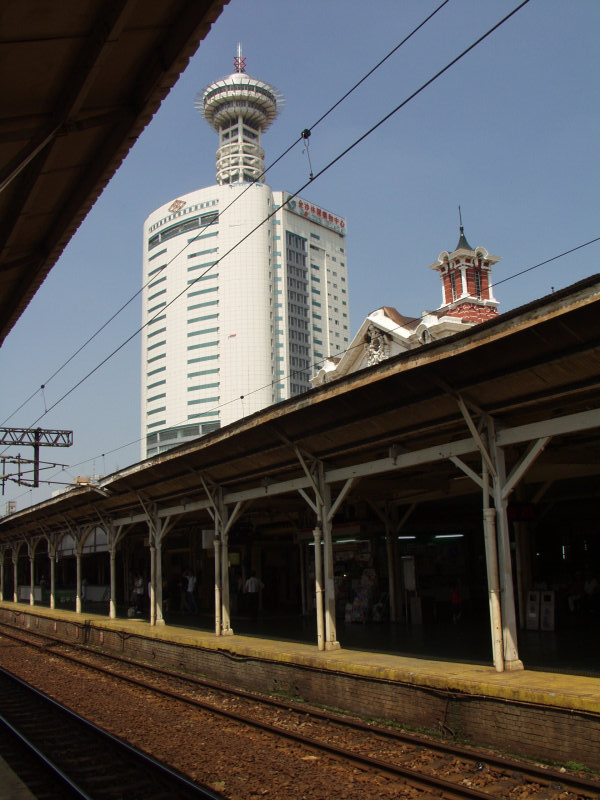 台灣鐵路旅遊攝影台中火車站月台景物篇2003攝影照片24