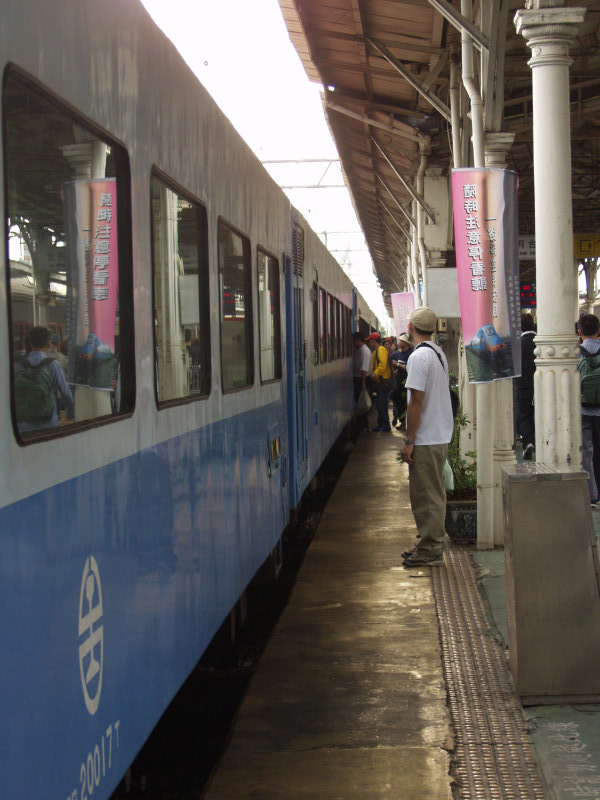 台灣鐵路旅遊攝影台中火車站月台景物篇2003攝影照片31