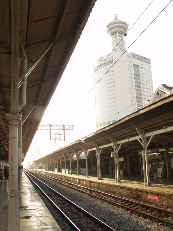 台灣鐵路旅遊攝影台中火車站月台景物篇2003攝影照片36