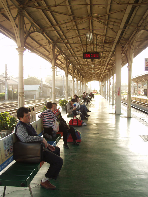 台灣鐵路旅遊攝影台中火車站月台景物篇2003攝影照片37