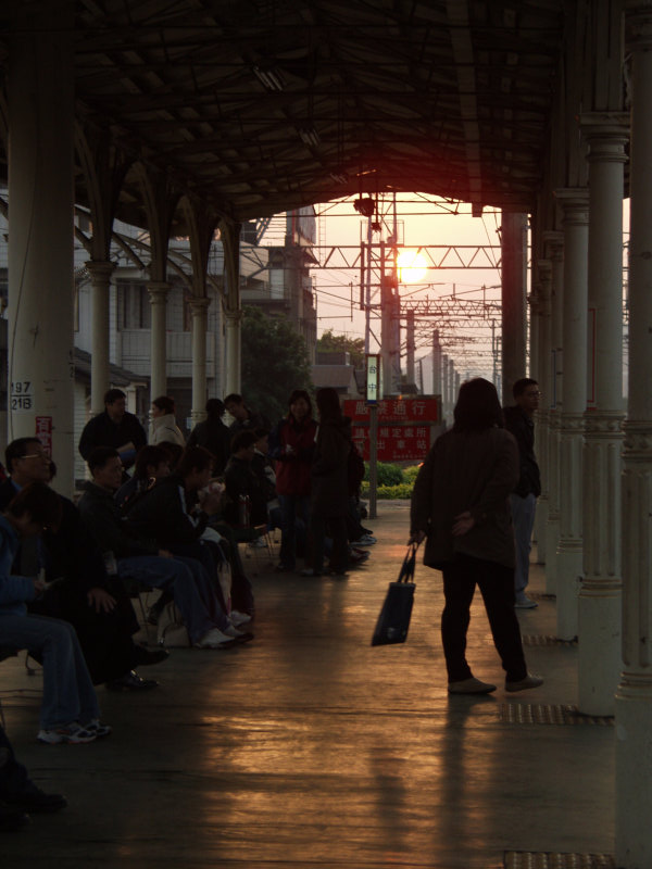 台灣鐵路旅遊攝影台中火車站月台景物篇2003攝影照片50
