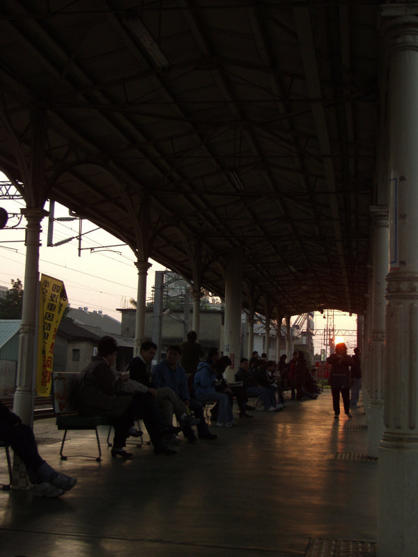 台灣鐵路旅遊攝影台中火車站月台景物篇2003攝影照片51