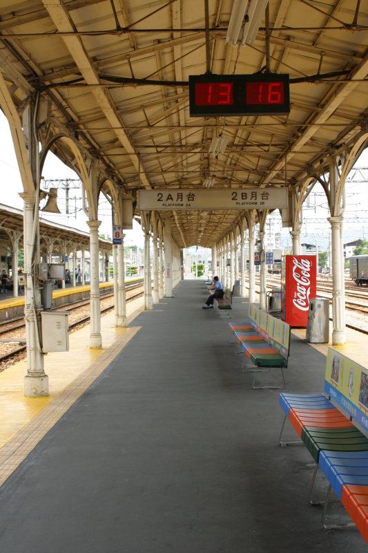 台灣鐵路旅遊攝影台中火車站月台景物篇2004攝影照片9