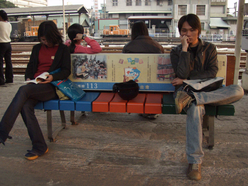 台灣鐵路旅遊攝影台中火車站月台景物篇2004攝影照片41
