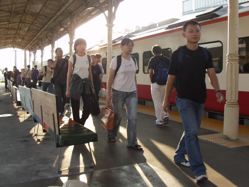 台灣鐵路旅遊攝影台中火車站月台景物篇2004攝影照片52