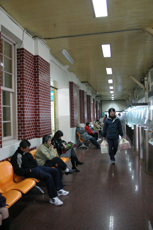 台灣鐵路旅遊攝影台中火車站月台景物篇2004攝影照片55