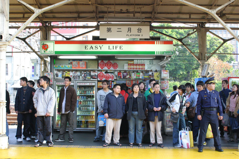 台灣鐵路旅遊攝影台中火車站月台景物篇2005攝影照片23