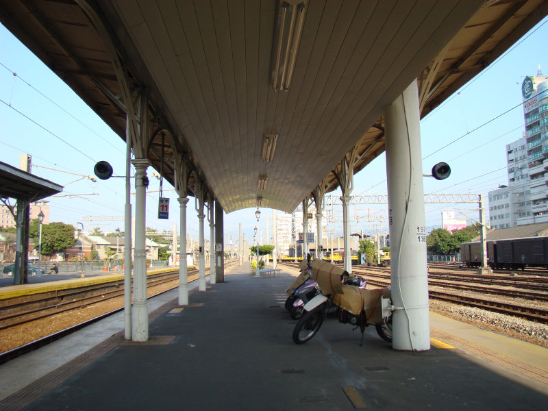 台灣鐵路旅遊攝影台中火車站月台景物篇2009攝影照片1