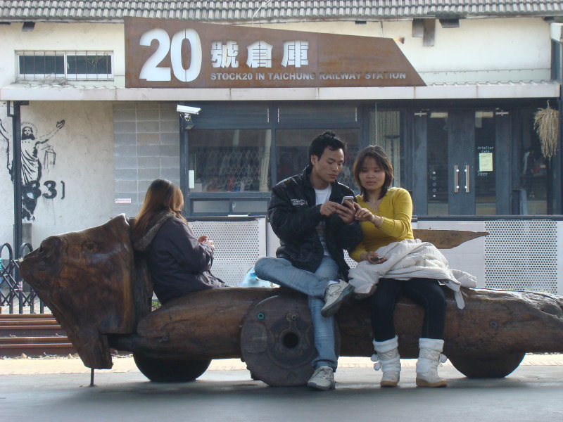 台灣鐵路旅遊攝影台中火車站月台景物篇20號倉庫藝術特區展場前攝影照片40