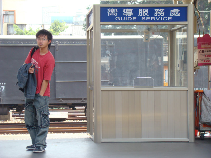 台灣鐵路旅遊攝影台中火車站月台景物篇嚮導服務處攝影照片2