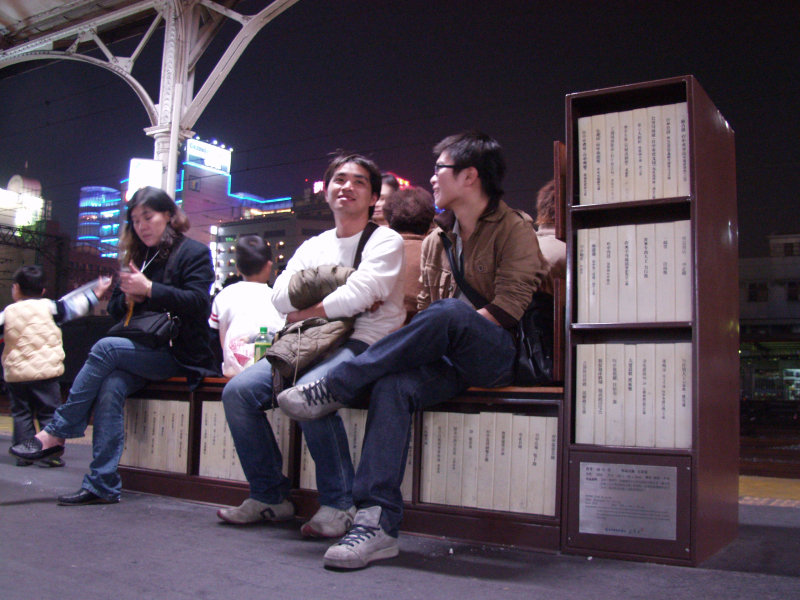 台灣鐵路旅遊攝影台中火車站月台景物篇夜景2006-02-11攝影照片8