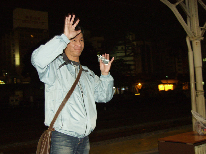 台灣鐵路旅遊攝影台中火車站月台景物篇夜景2006-02-11攝影照片10