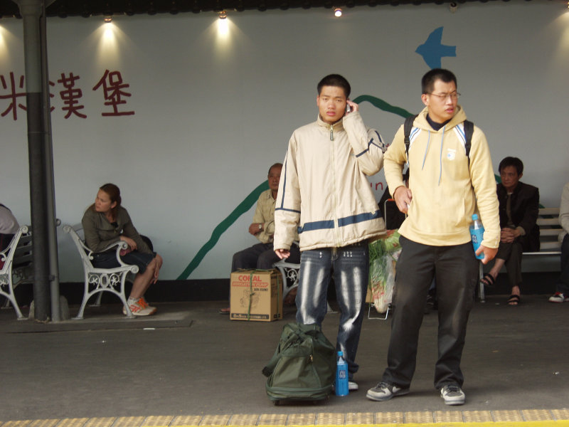 台灣鐵路旅遊攝影台中火車站月台景物篇摩斯漢堡攝影照片115