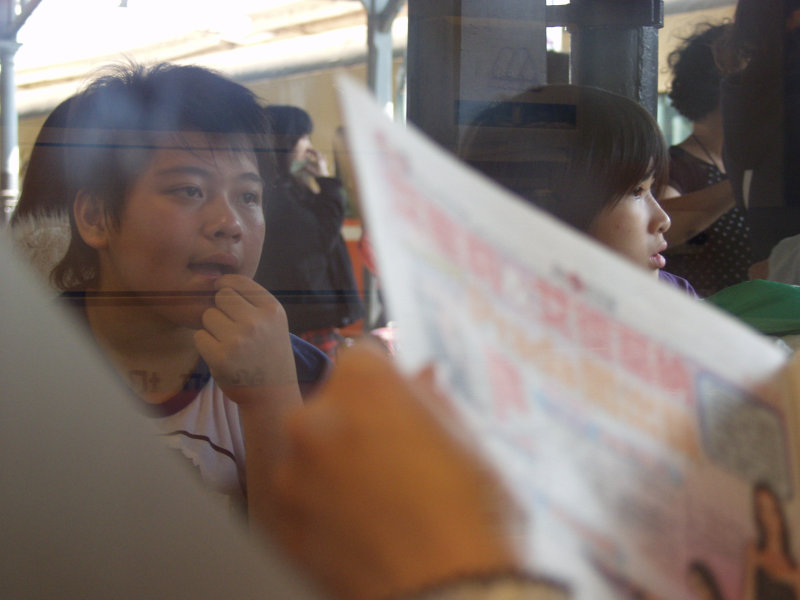 台灣鐵路旅遊攝影台中火車站月台景物篇摩斯漢堡攝影照片118