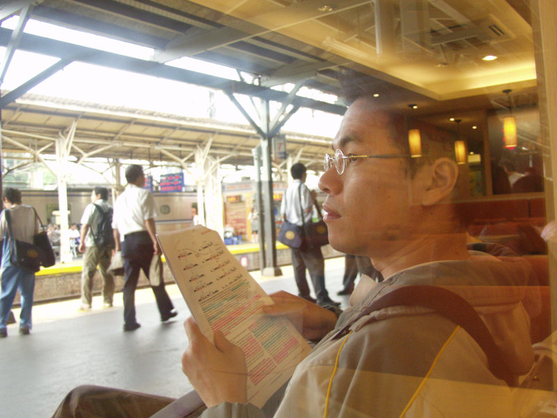 台灣鐵路旅遊攝影台中火車站月台景物篇摩斯漢堡攝影照片127