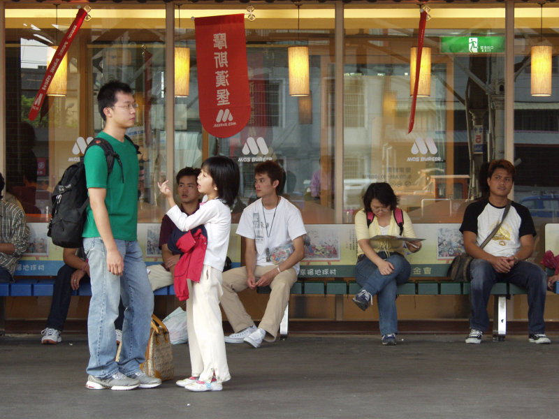 台灣鐵路旅遊攝影台中火車站月台景物篇摩斯漢堡攝影照片141