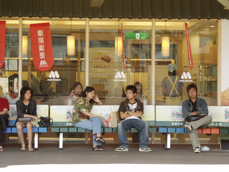 台灣鐵路旅遊攝影台中火車站月台景物篇摩斯漢堡攝影照片145