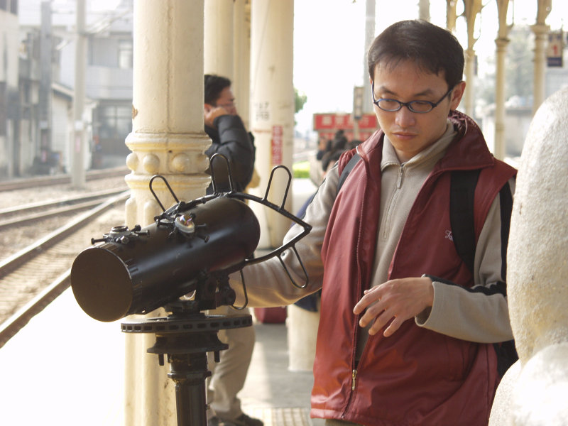 台灣鐵路旅遊攝影台中火車站月台景物篇望遠鏡攝影照片2