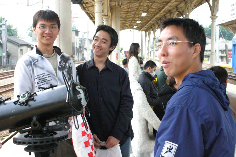 台灣鐵路旅遊攝影台中火車站月台景物篇望遠鏡攝影照片15