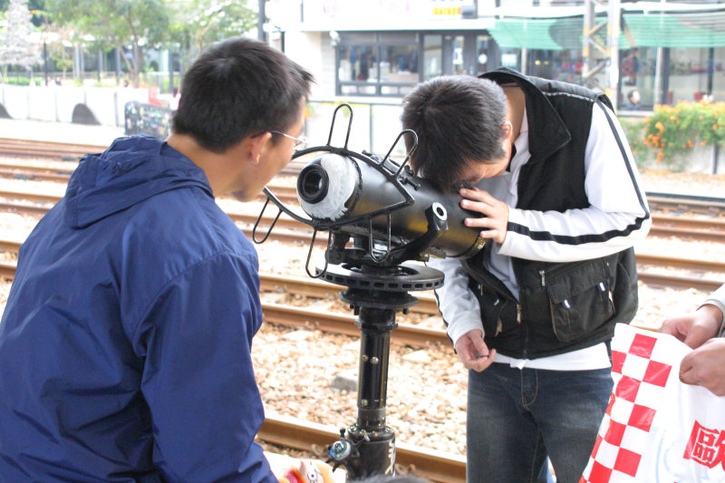 台灣鐵路旅遊攝影台中火車站月台景物篇望遠鏡攝影照片16