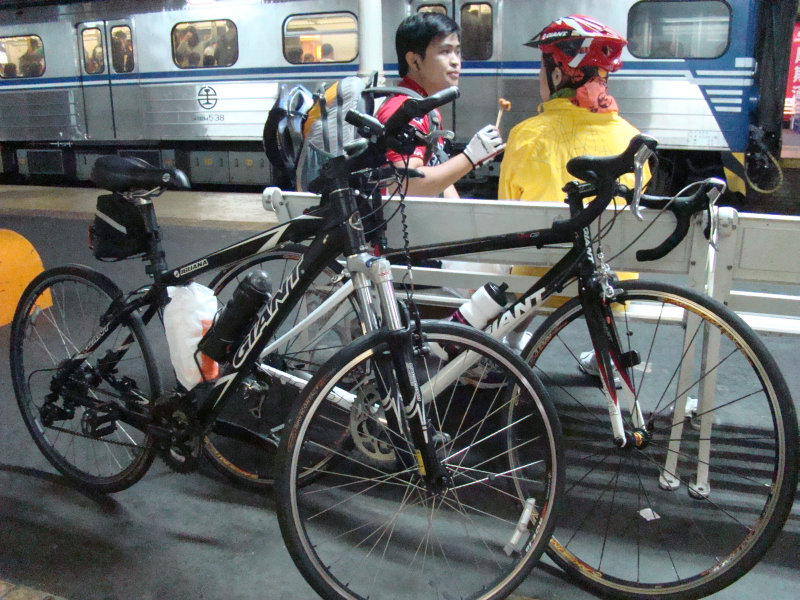台灣鐵路旅遊攝影台中火車站月台景物篇腳踏車攝影照片1